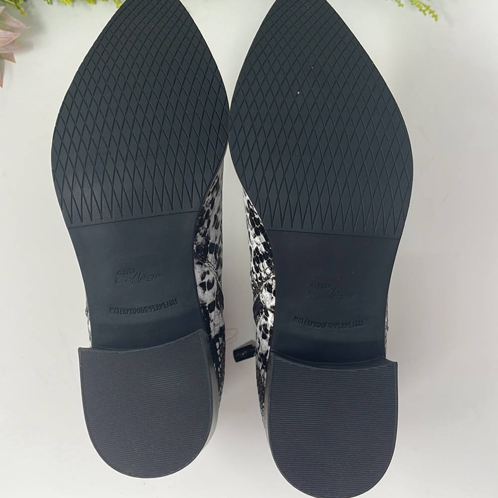 Aqua College Karlie Waterproof Booties Size 9 - Picture 8 of 14